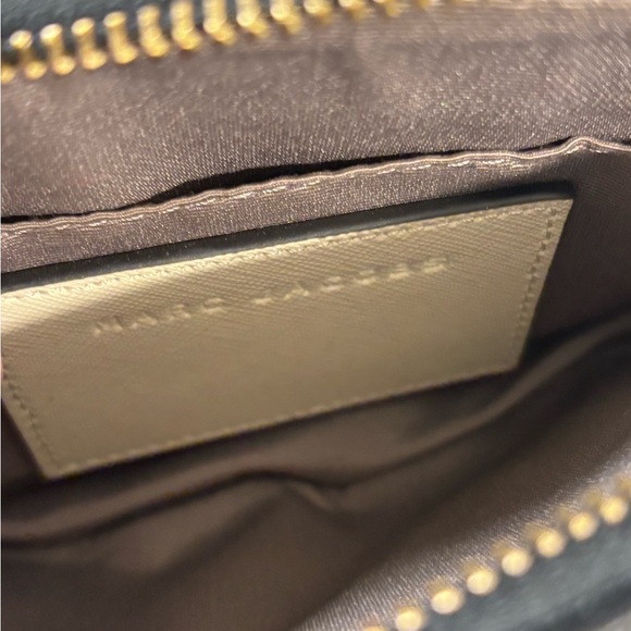 Marc Jacobs Cream and Black Crossbody Camera Bag - Picture 9 of 12